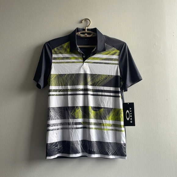 Oakley Polo Shirt NWT Small - Picture 1 of 8
